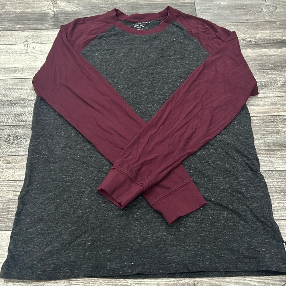 American Eagle Men’s Raglan Long Sleeve Tshirt